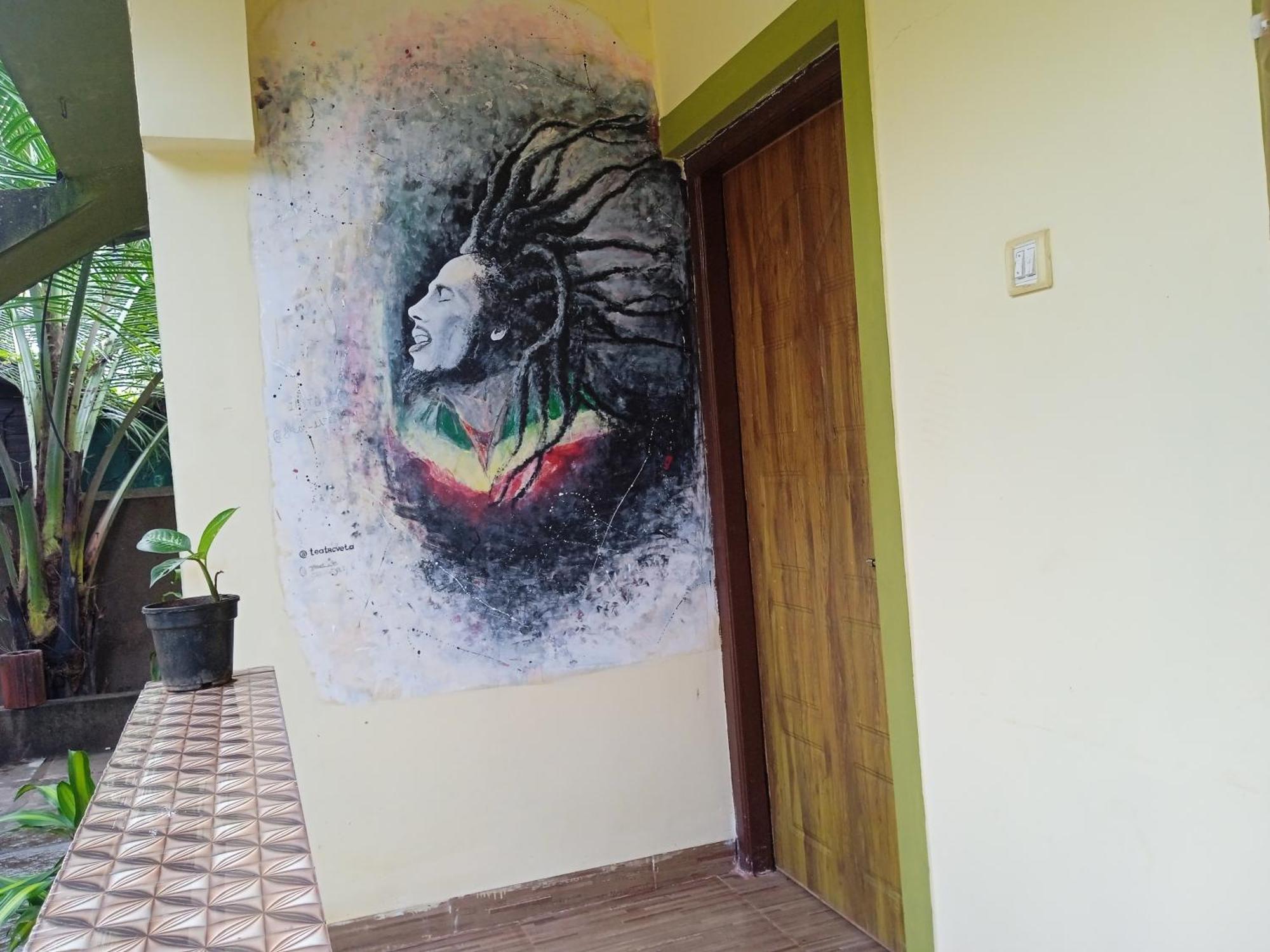 One Love Guest House 莫尔吉姆 外观 照片